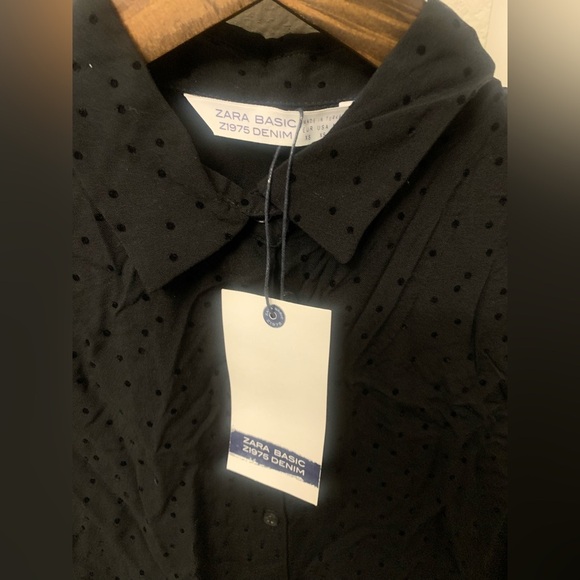 SOLD!! NWT ZARA Women’s Black Velvet Dot Stripe Shirt Blouse Button X-Small XS - Picture 2 of 4